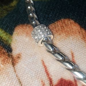 Unknown Artist Diamond necklace